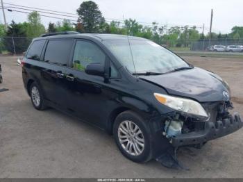  Salvage Toyota Sienna