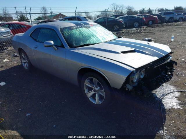  Salvage Dodge Challenger