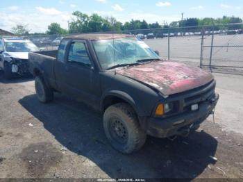  Salvage Chevrolet S-10