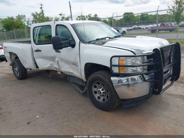  Salvage Chevrolet Silverado 2500