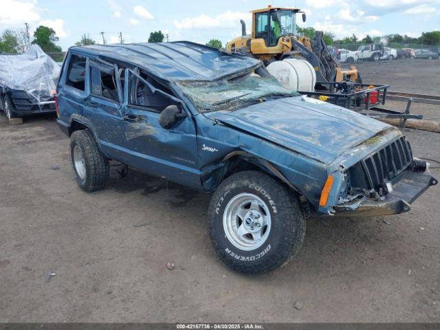  Salvage Jeep Cherokee