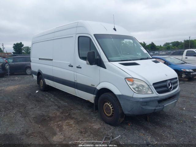 Salvage Mercedes-Benz Sprinter 2500