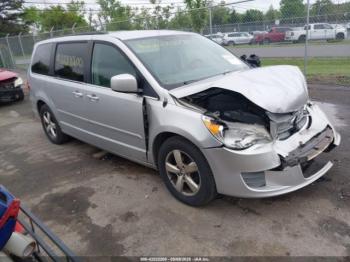  Salvage Volkswagen Routan