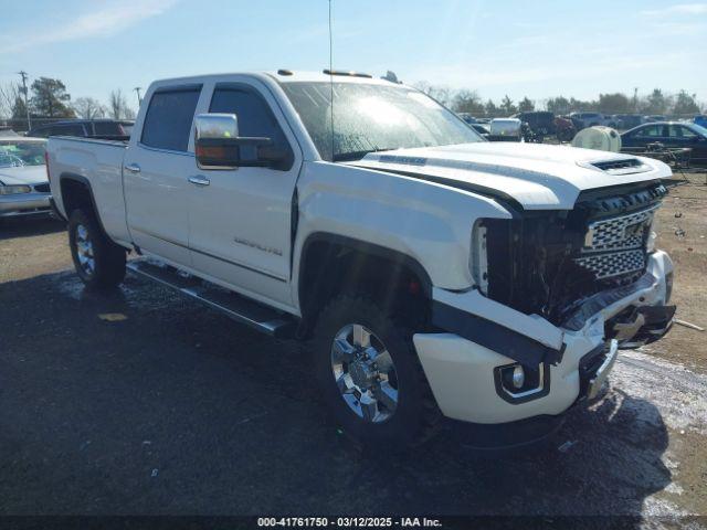  Salvage General Motors Sierra 3500HD