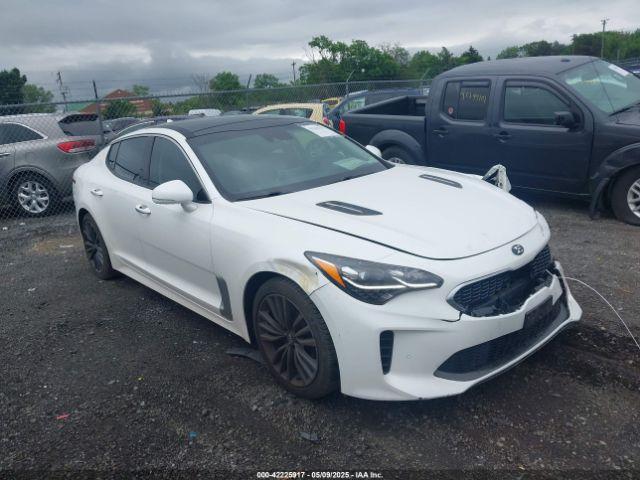  Salvage Kia Stinger