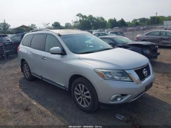  Salvage Nissan Pathfinder