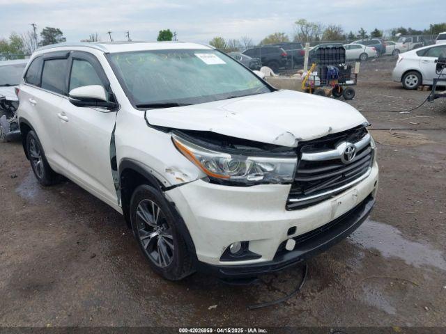  Salvage Toyota Highlander