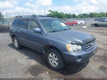  Salvage Toyota Highlander