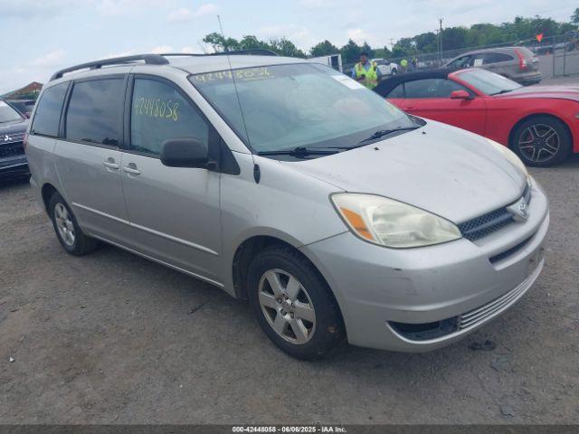  Salvage Toyota Sienna