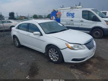  Salvage Chrysler 200
