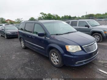  Salvage Chrysler Town & Country