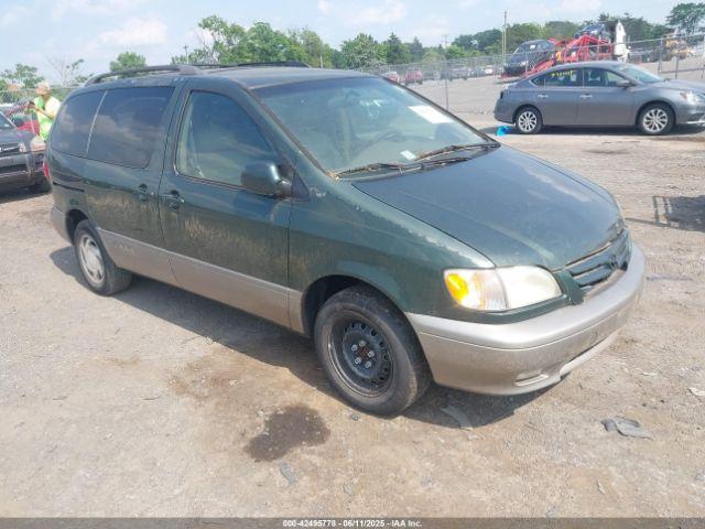  Salvage Toyota Sienna