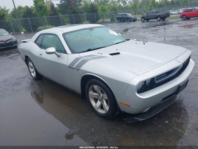  Salvage Dodge Challenger