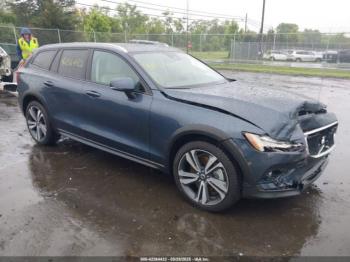  Salvage Volvo V60 Cross Country