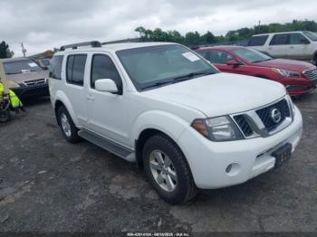  Salvage Nissan Pathfinder