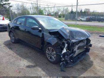  Salvage Kia Forte