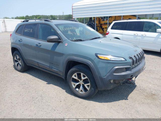  Salvage Jeep Cherokee
