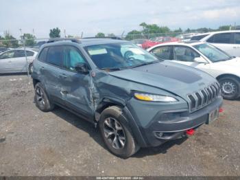  Salvage Jeep Cherokee