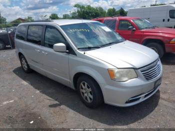 Salvage Chrysler Town & Country