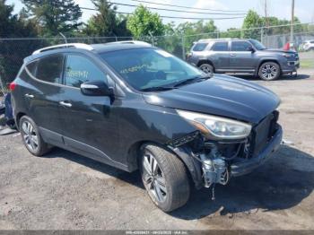  Salvage Hyundai TUCSON