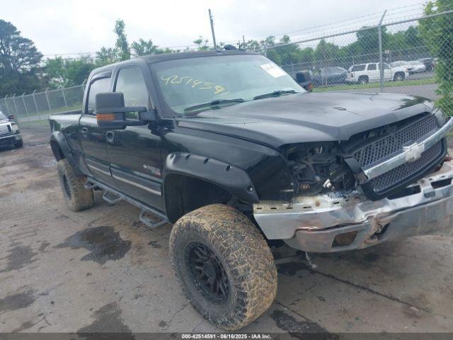  Salvage Chevrolet Silverado 2500