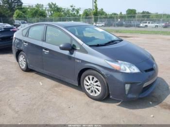  Salvage Toyota Prius