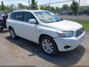  Salvage Toyota Highlander