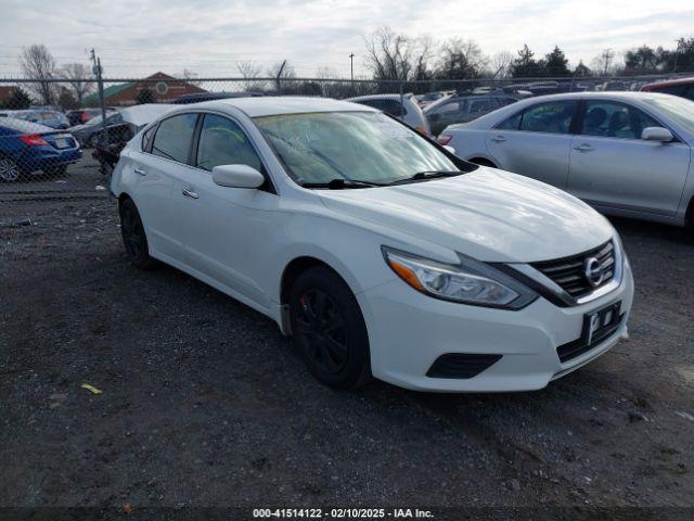  Salvage Nissan Altima