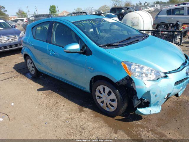  Salvage Toyota Prius c