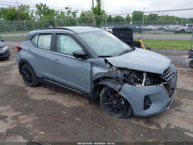  Salvage Nissan Kicks