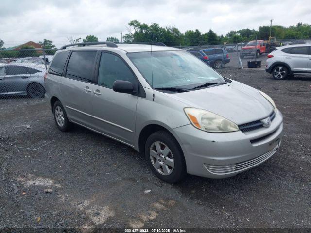  Salvage Toyota Sienna