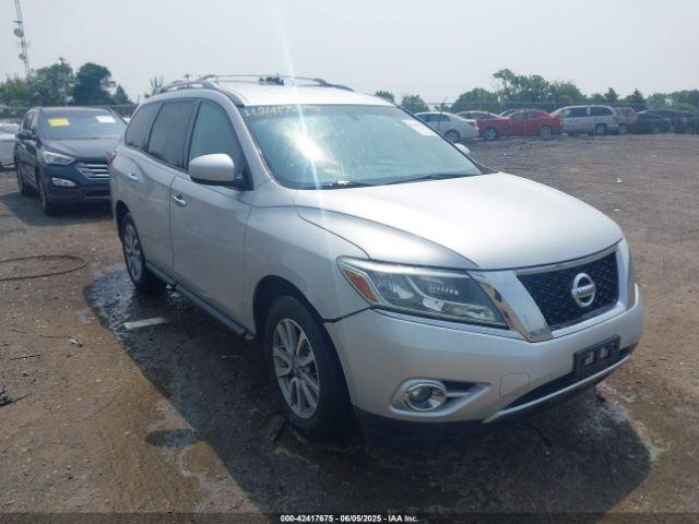  Salvage Nissan Pathfinder