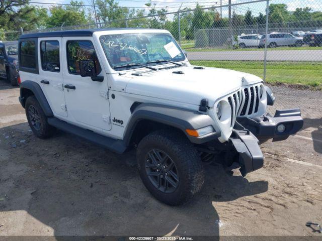  Salvage Jeep Wrangler