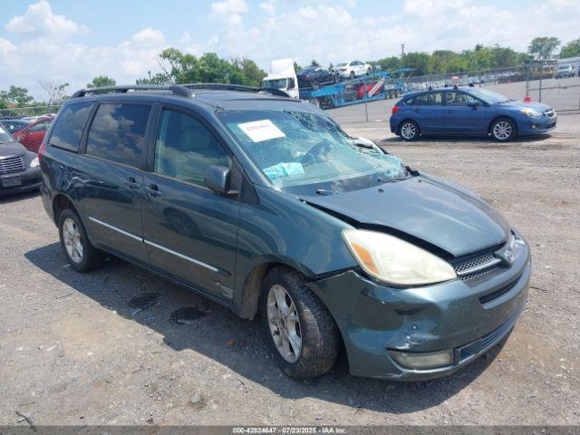  Salvage Toyota Sienna