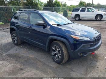  Salvage Jeep Cherokee