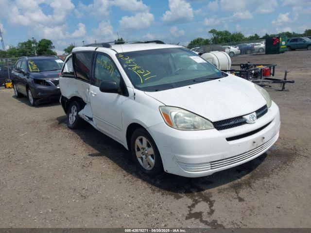  Salvage Toyota Sienna