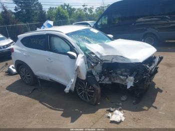  Salvage Hyundai TUCSON