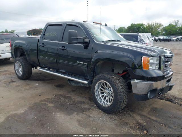  Salvage General Motors Sierra 3500HD