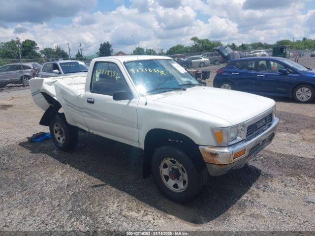  Salvage Toyota Pickup