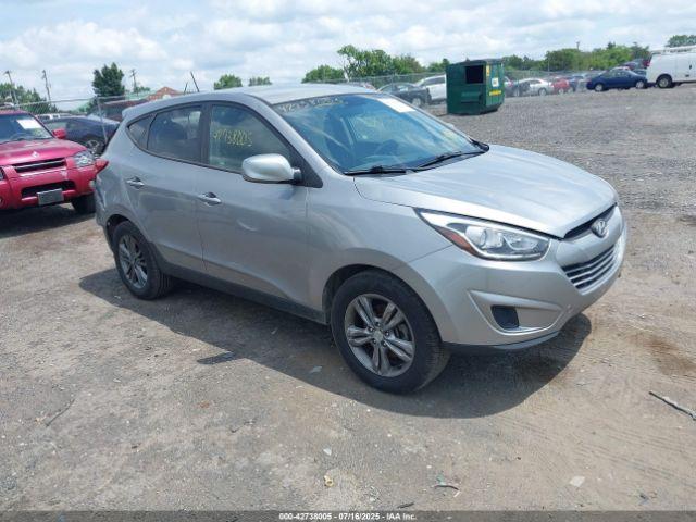  Salvage Hyundai TUCSON