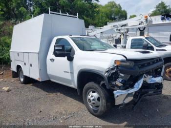  Salvage Chevrolet Silverado 3500
