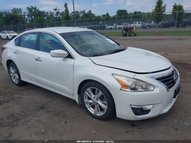  Salvage Nissan Altima