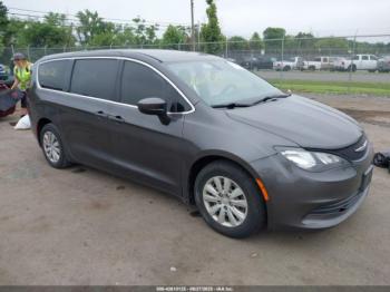  Salvage Chrysler Pacifica