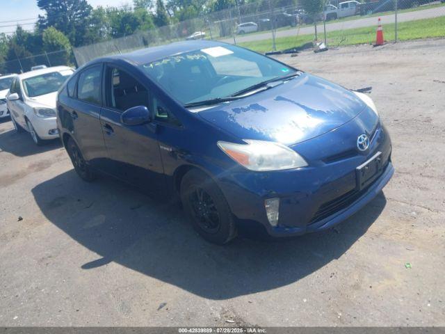  Salvage Toyota Prius
