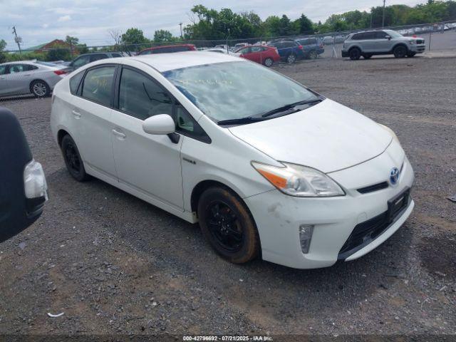  Salvage Toyota Prius
