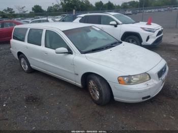  Salvage Volvo V70