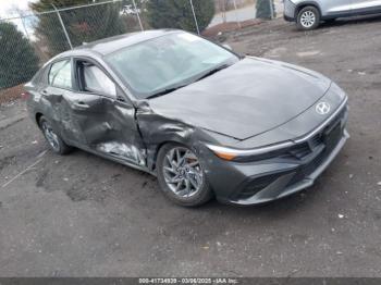  Salvage Hyundai ELANTRA