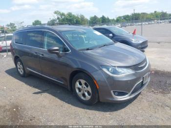  Salvage Chrysler Pacifica