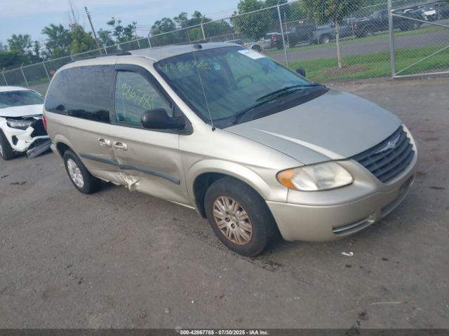  Salvage Chrysler Town & Country