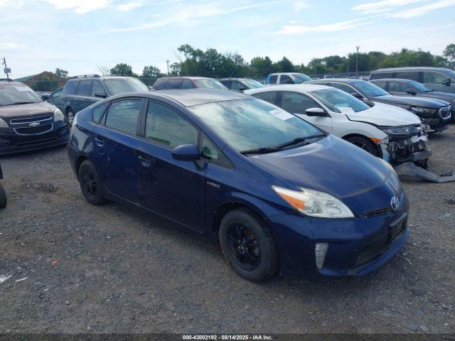  Salvage Toyota Prius